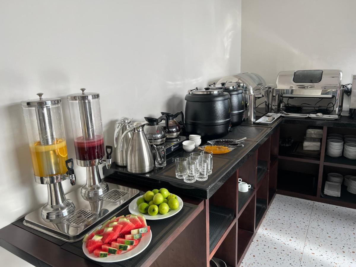 Khach San Lilac Hotel Да Лат Екстериор снимка