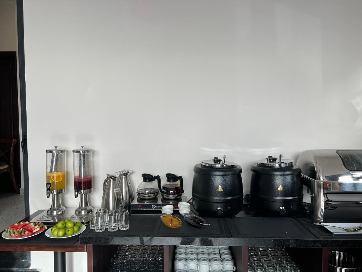 Khach San Lilac Hotel Да Лат Екстериор снимка